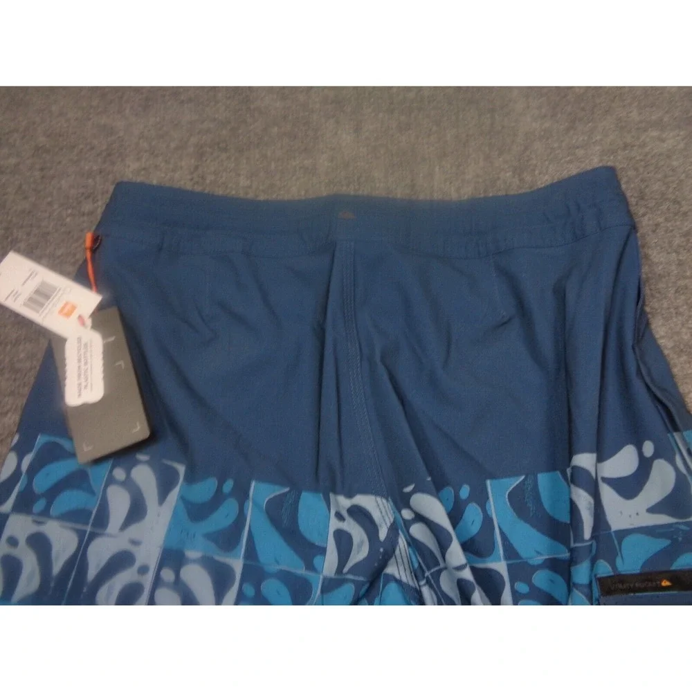 Quicksilver Shorts Mens 31 Blue Waterman Collection Boardshorts Zip Side Pockets